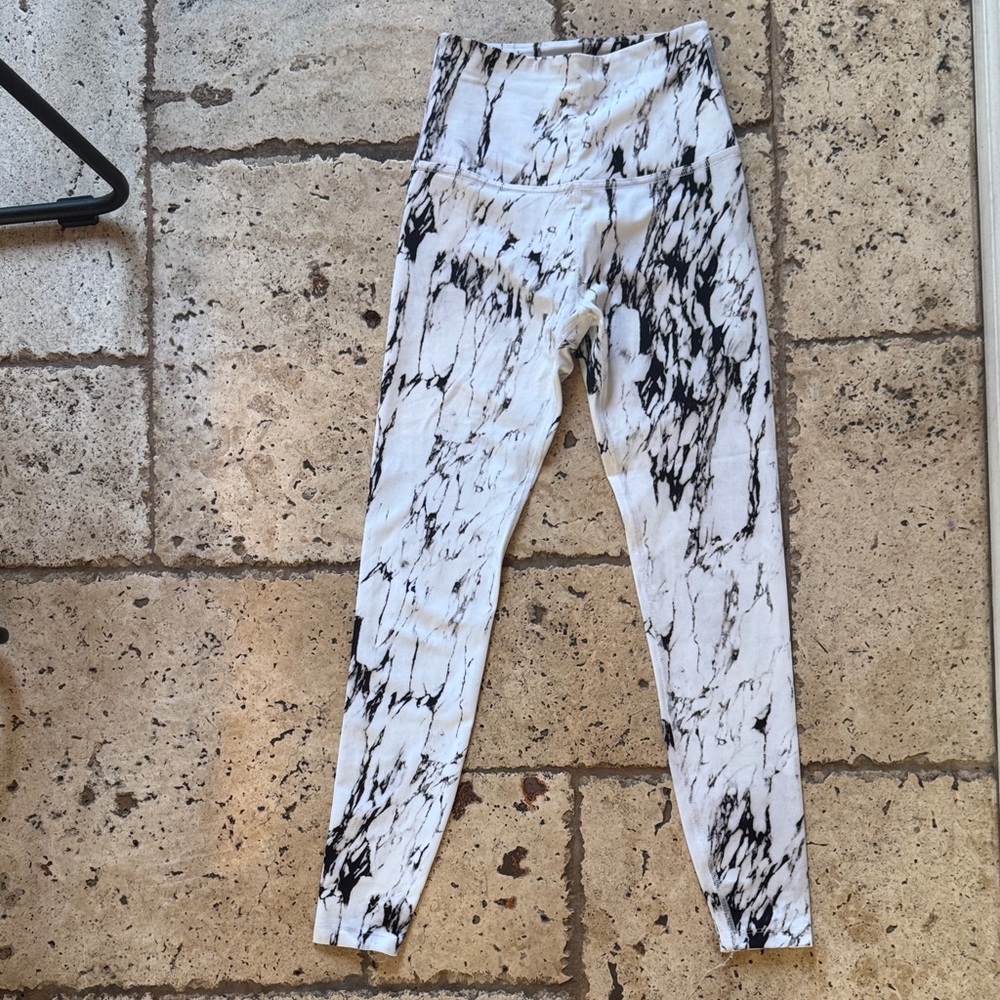 Beyond Yoga Black and White Marble Leggings